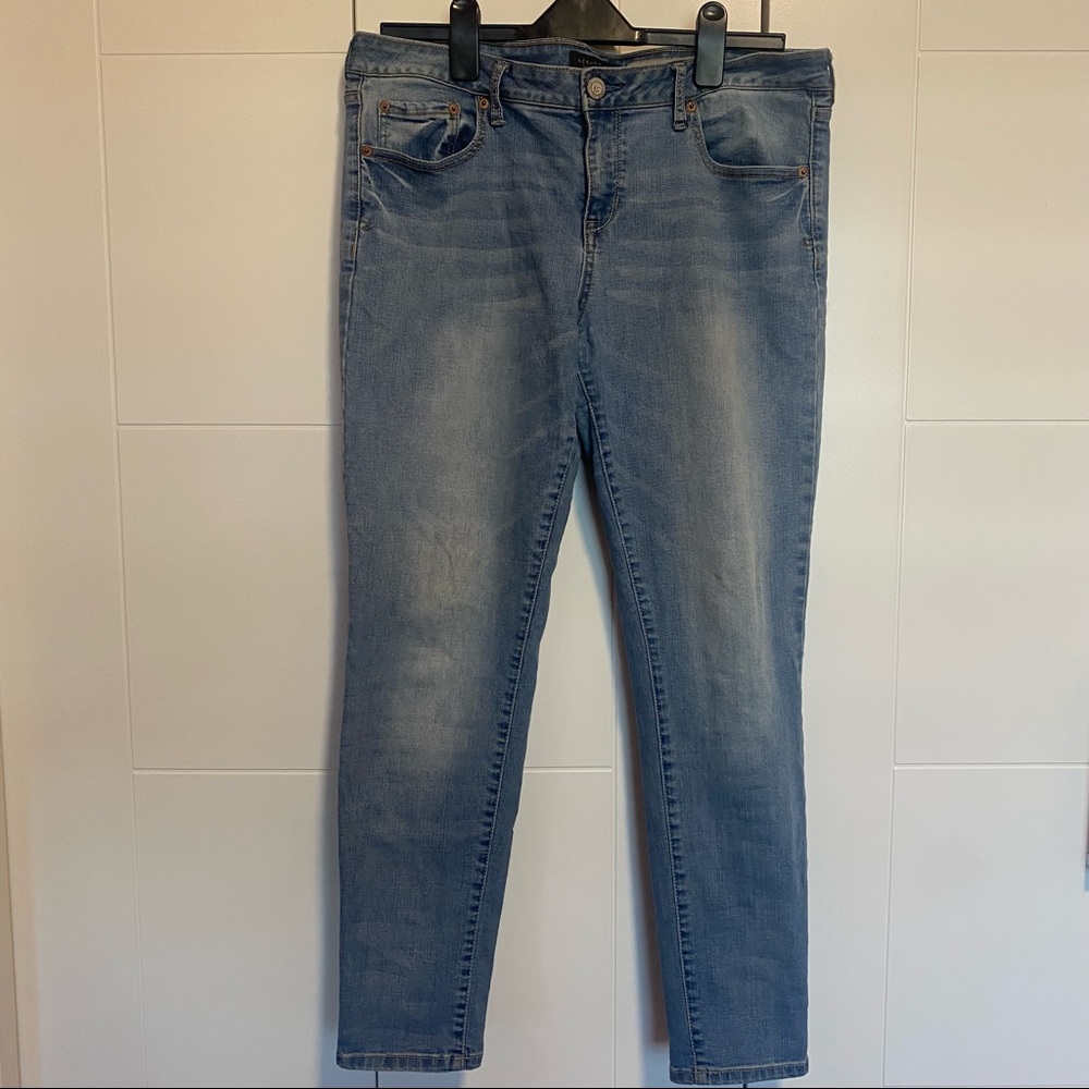 Aeropostale Low Rise Jeggings